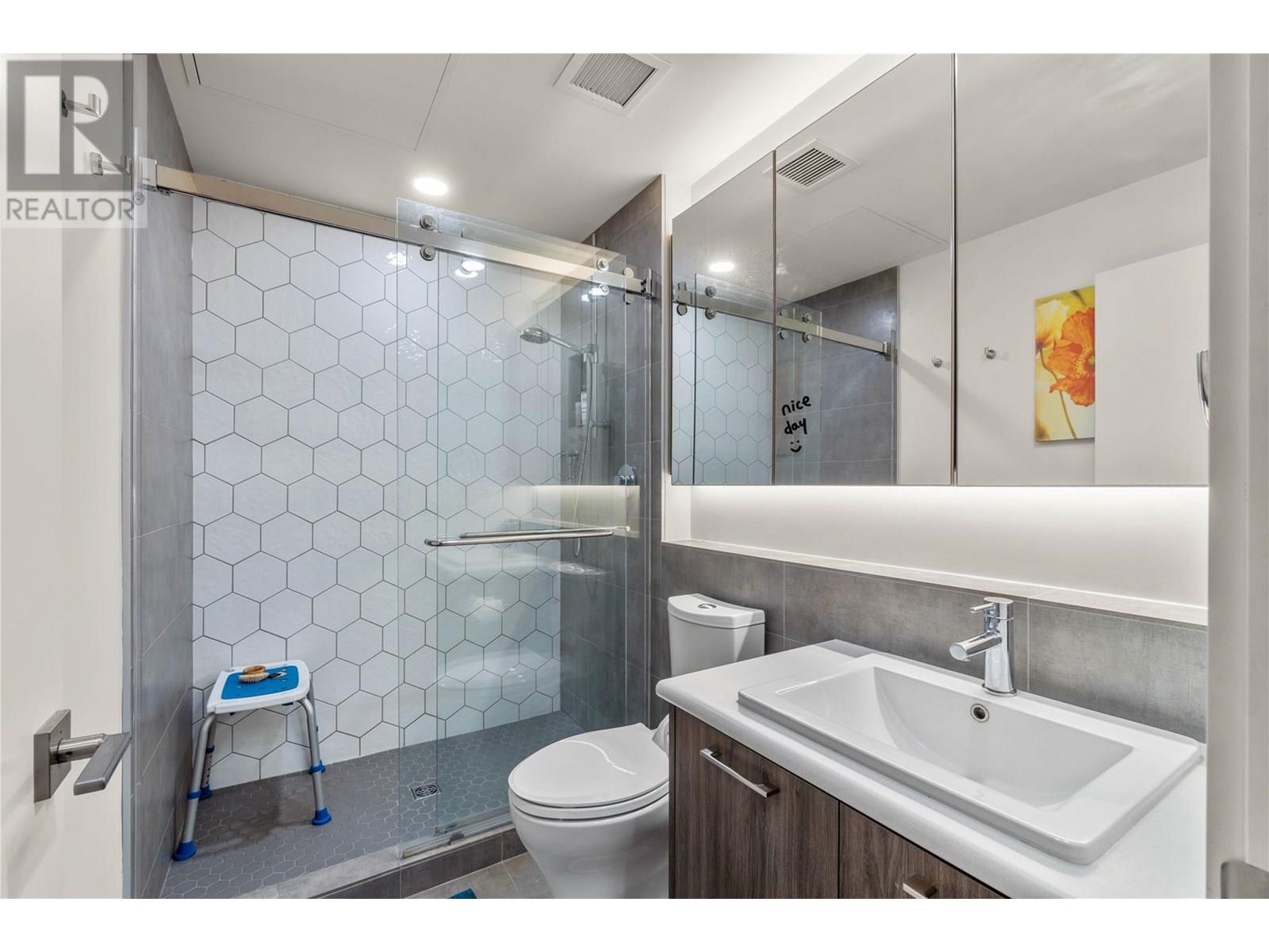 885 UNIVERSITY Drive Unit# 114, Kamloops