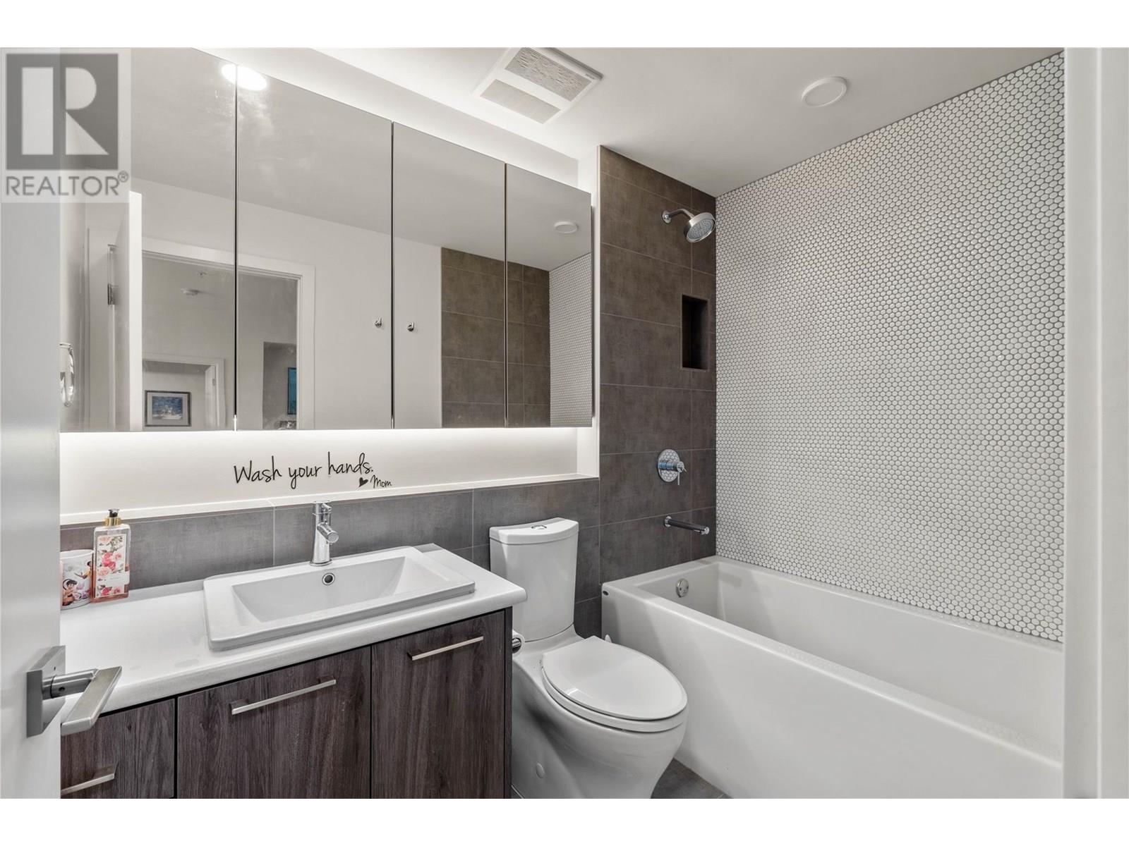 885 UNIVERSITY Drive Unit# 114, Kamloops