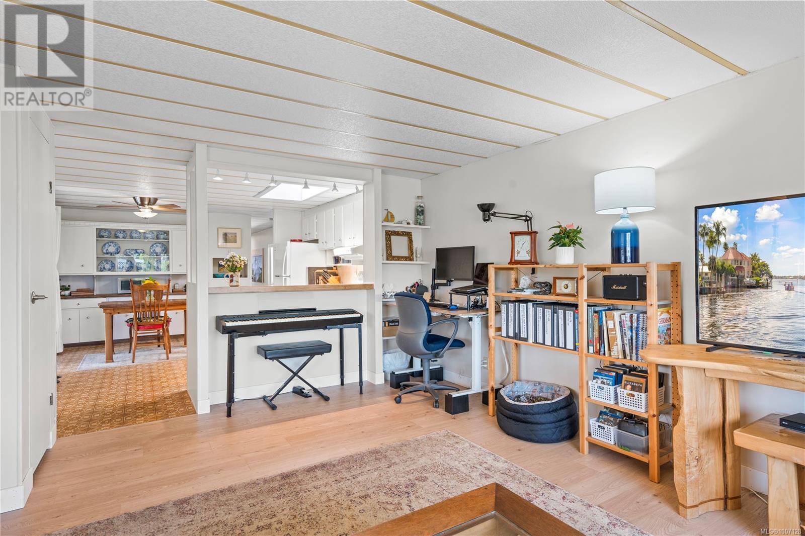 Photo 13 of 12 450 Stanford Ave E, Parksville BC