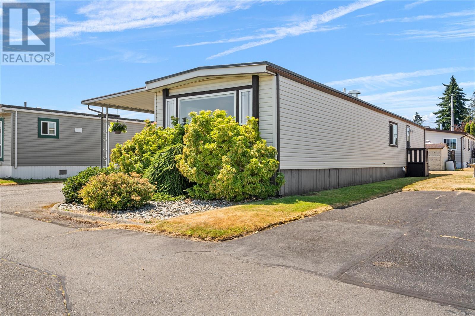 Photo 38 of 12 450 Stanford Ave E, Parksville BC