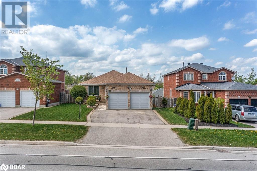 Photo 1 of 220 Livingstone Street E, Barrie ON