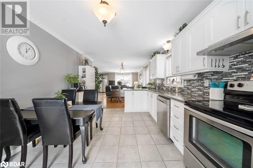 Photo 12 of 220 Livingstone Street E, Barrie ON