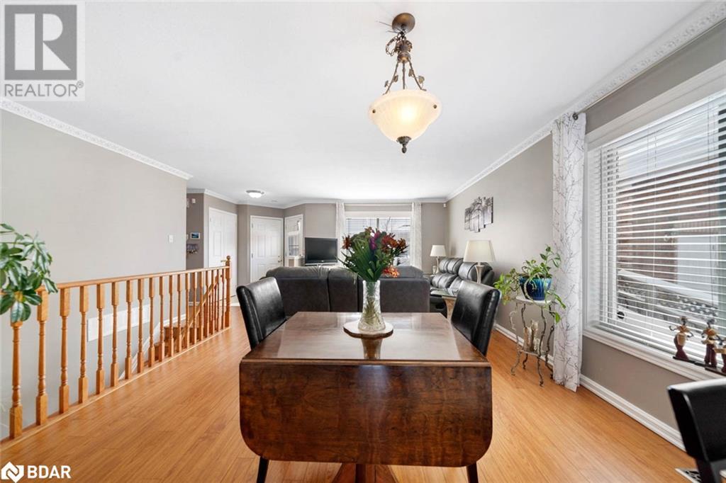 Photo 13 of 220 Livingstone Street E, Barrie ON