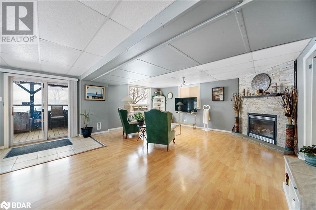 Photo 21 of 220 Livingstone Street E, Barrie ON