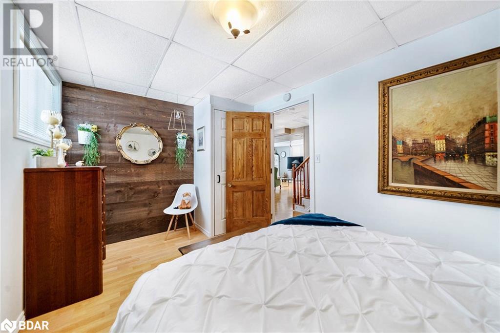 Photo 25 of 220 Livingstone Street E, Barrie ON