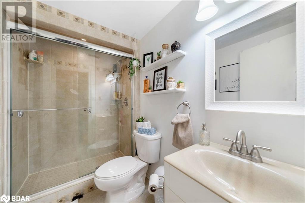 Photo 26 of 220 Livingstone Street E, Barrie ON