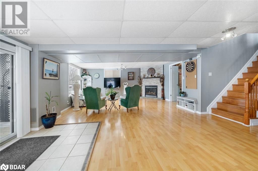 Photo 27 of 220 Livingstone Street E, Barrie ON