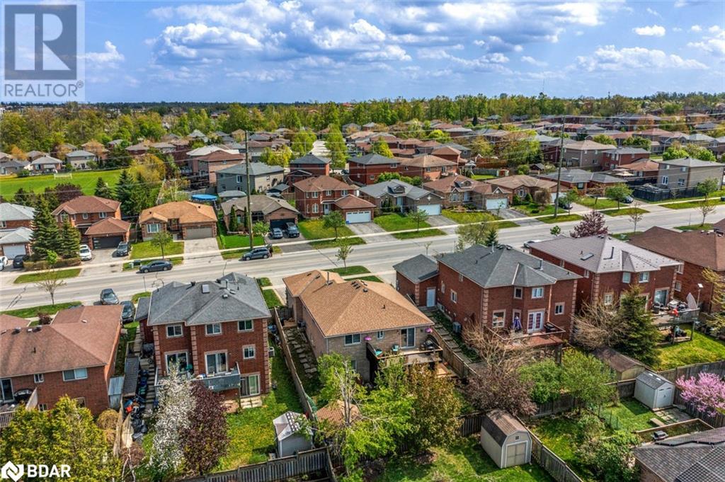 Photo 4 of 220 Livingstone Street E, Barrie ON