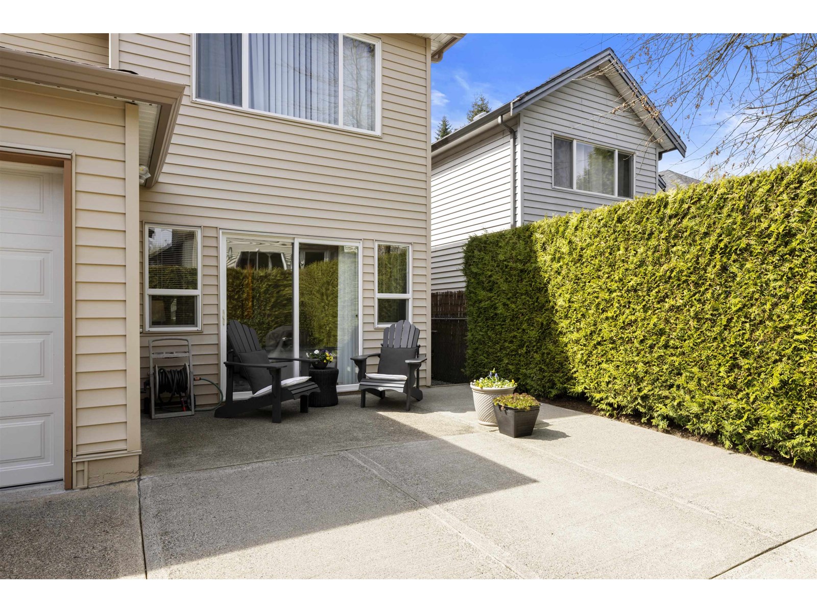 Photo 4 of 8898 216 Street, Langley BC