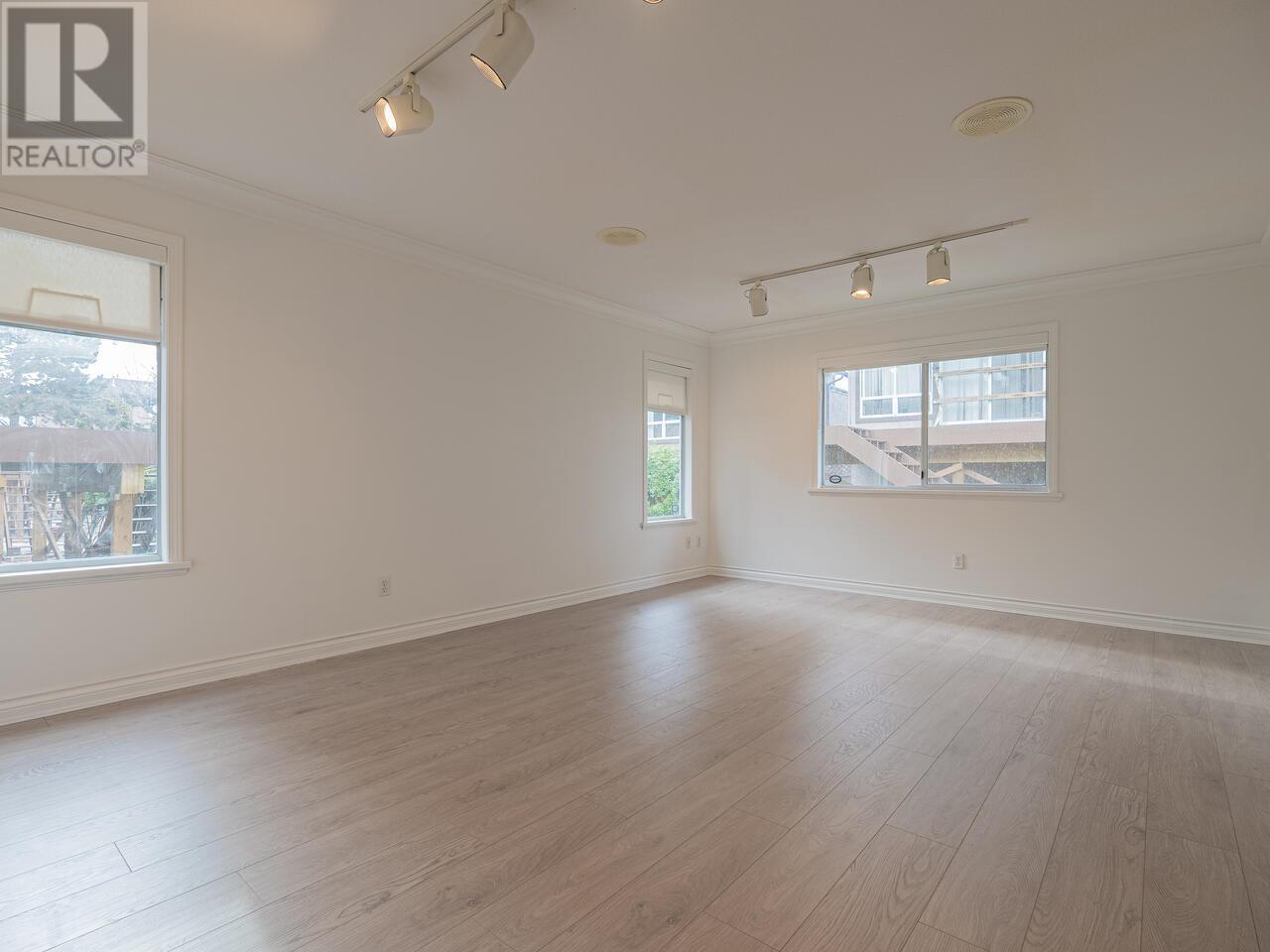 Photo 32 of 65 5380 Smith Drive, Richmond BC