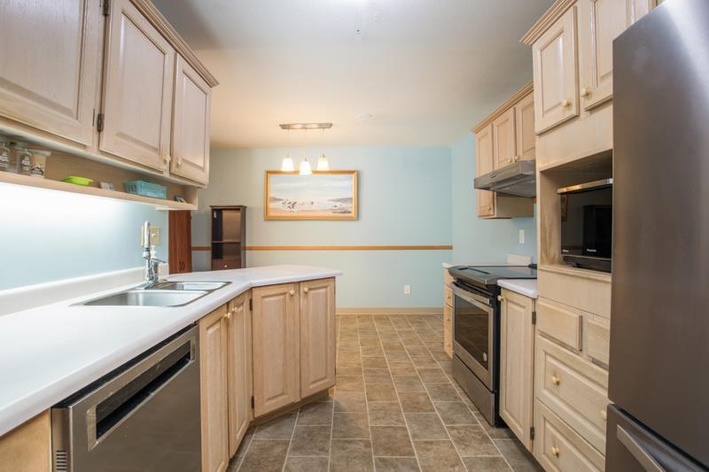 Photo 28 of 305 1220 Fir Street, White Rock BC