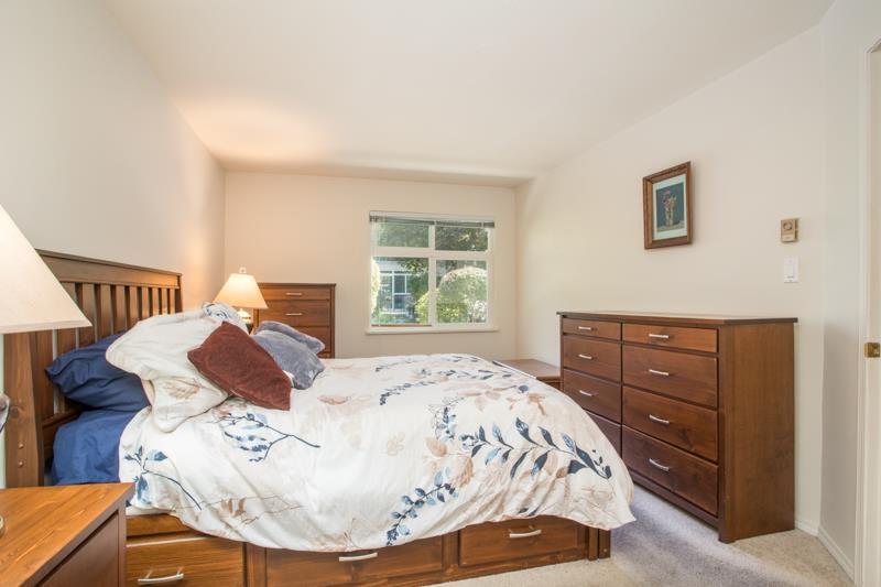 Photo 1 of 305 1220 Fir Street, White Rock BC