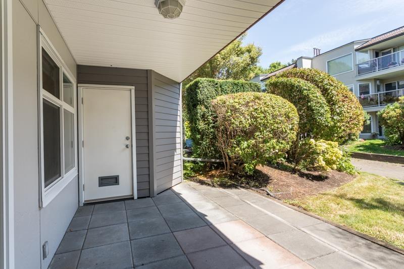 Photo 16 of 305 1220 Fir Street, White Rock BC
