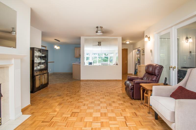 Photo 7 of 305 1220 Fir Street, White Rock BC