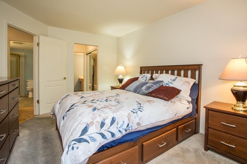 Photo 11 of 305 1220 Fir Street, White Rock BC