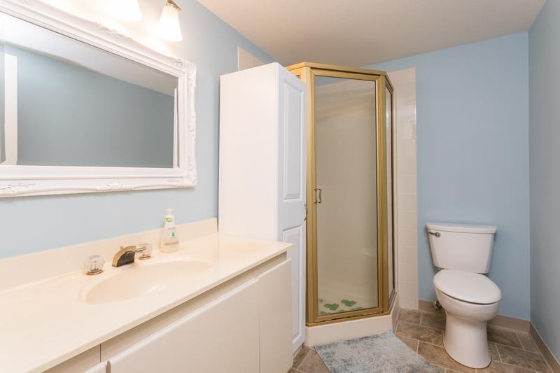 Photo 19 of 305 1220 Fir Street, White Rock BC