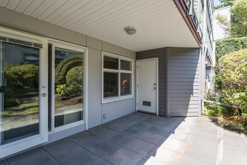Photo 3 of 305 1220 Fir Street, White Rock BC