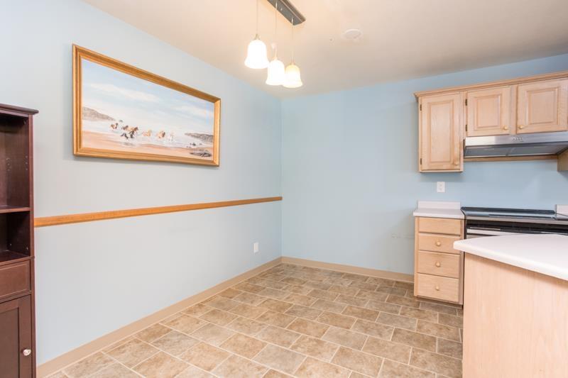 Photo 4 of 305 1220 Fir Street, White Rock BC