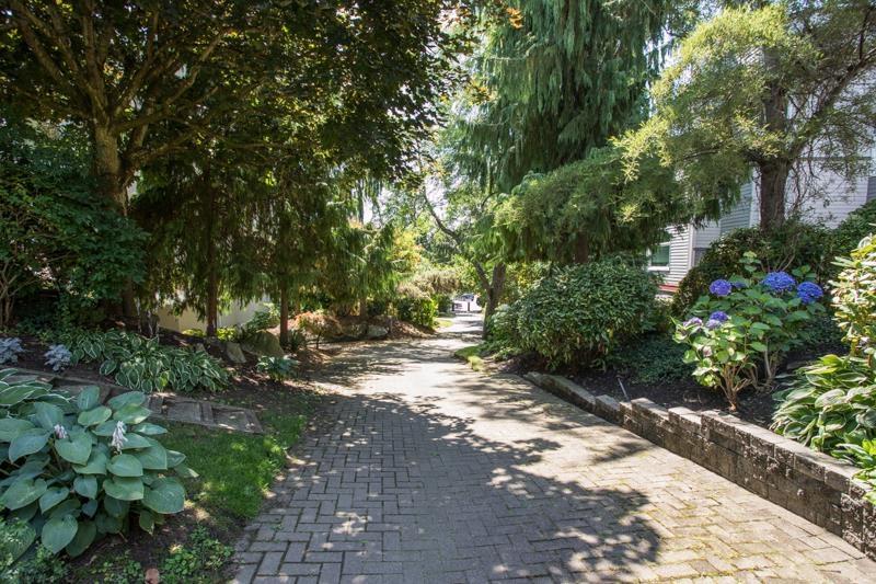 Photo 27 of 305 1220 Fir Street, White Rock BC