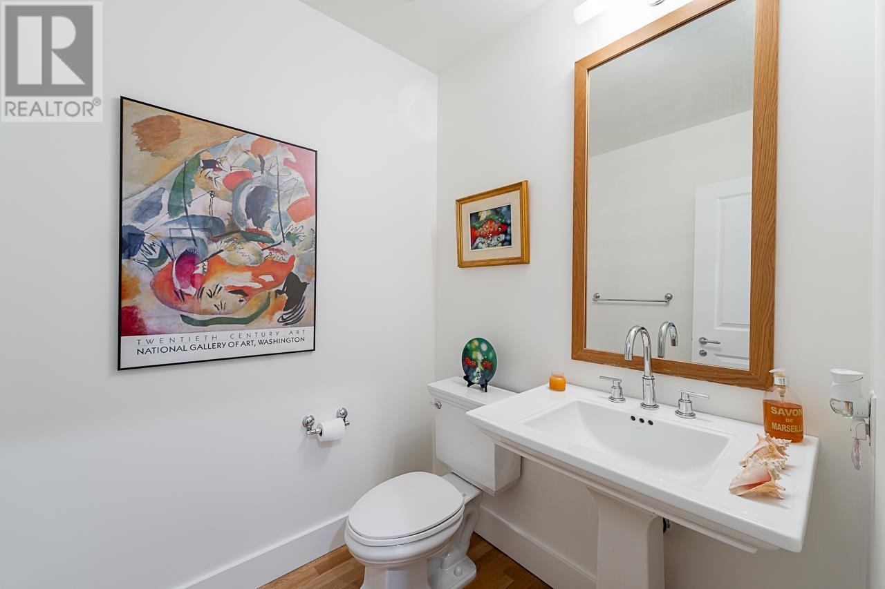 Photo 31 of 103 2210 Chippendale Road, West Vancouver BC