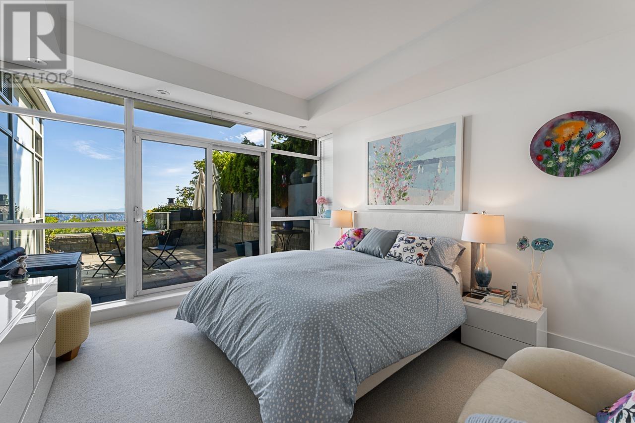 Photo 10 of 103 2210 Chippendale Road, West Vancouver BC