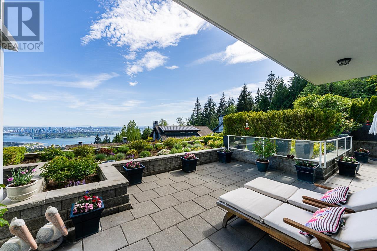 Photo 20 of 103 2210 Chippendale Road, West Vancouver BC