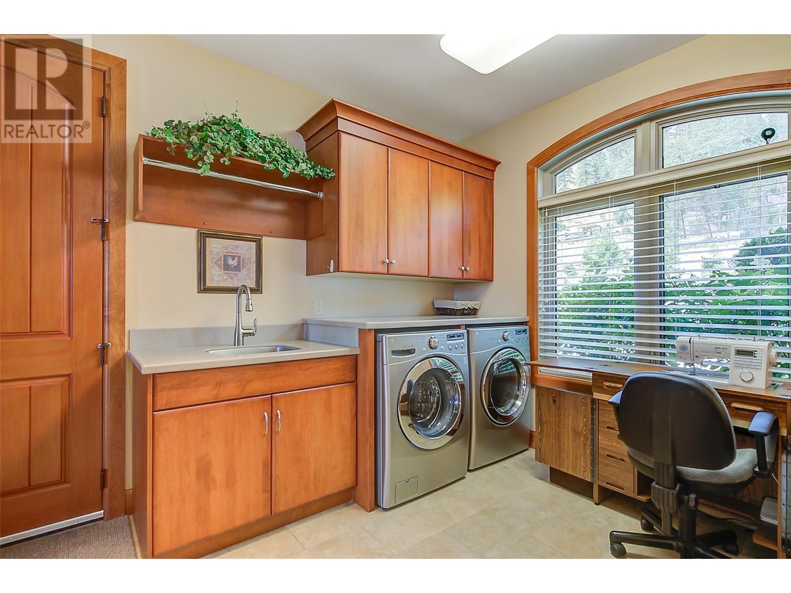  2513 Casa Palmero Drive, West Kelowna