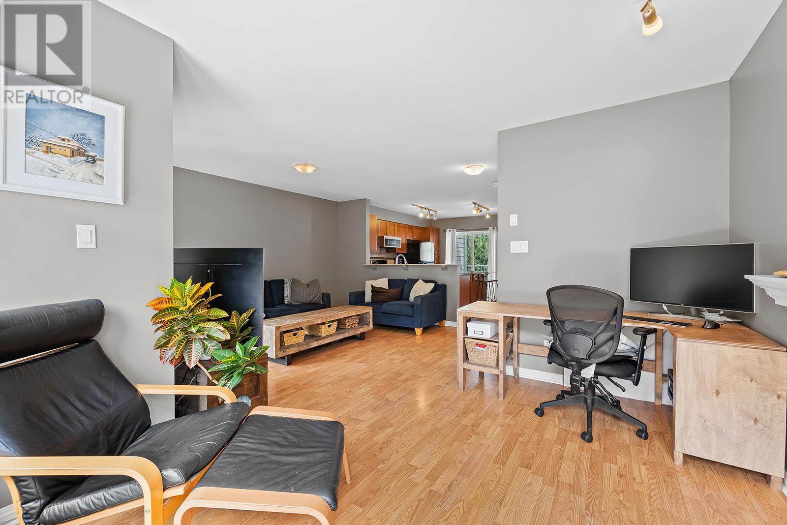 Photo 7 of 1853 Parkview Crescent Unit 4, Kelowna BC