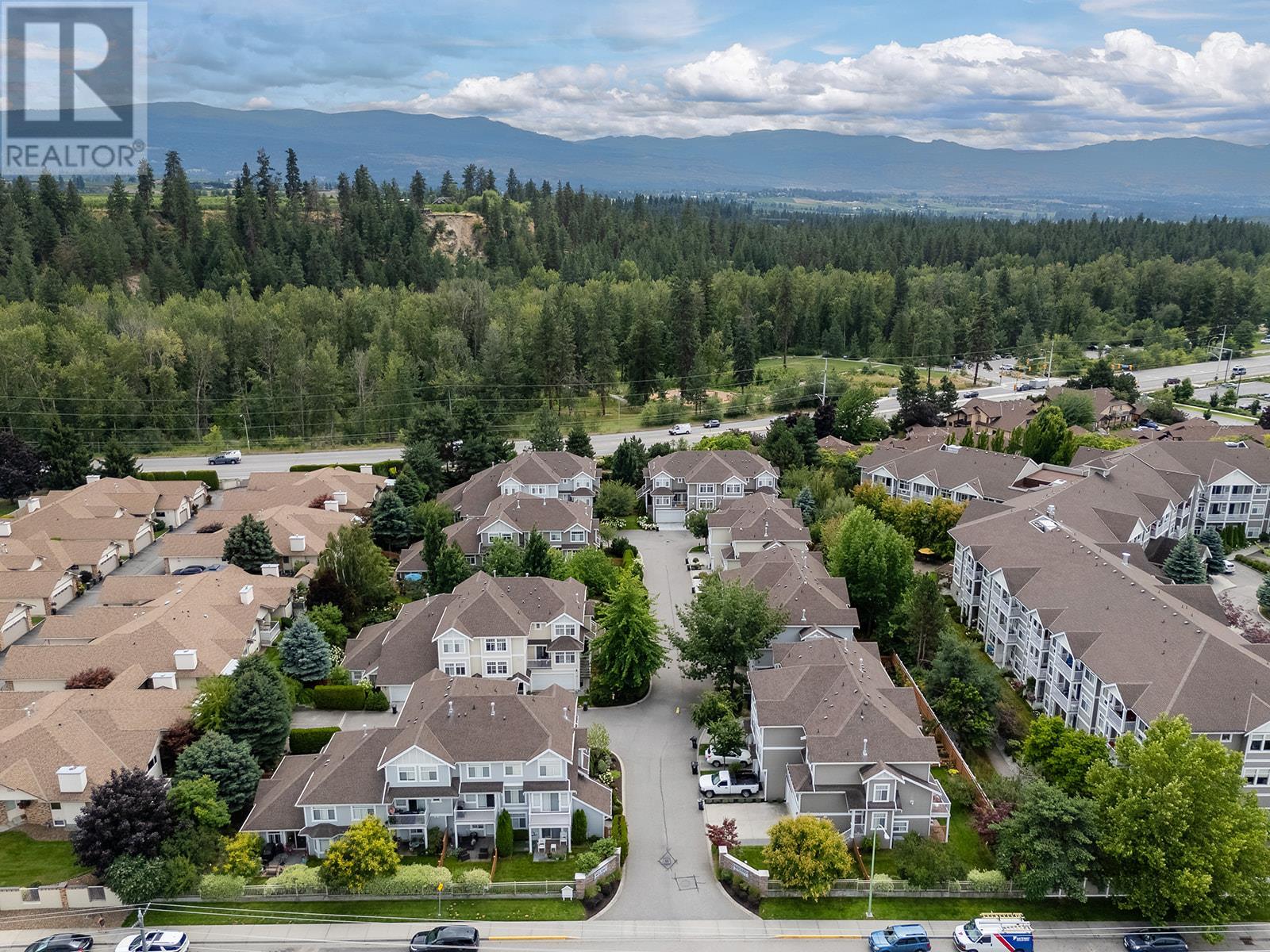 Photo 18 of 1853 Parkview Crescent Unit 4, Kelowna BC