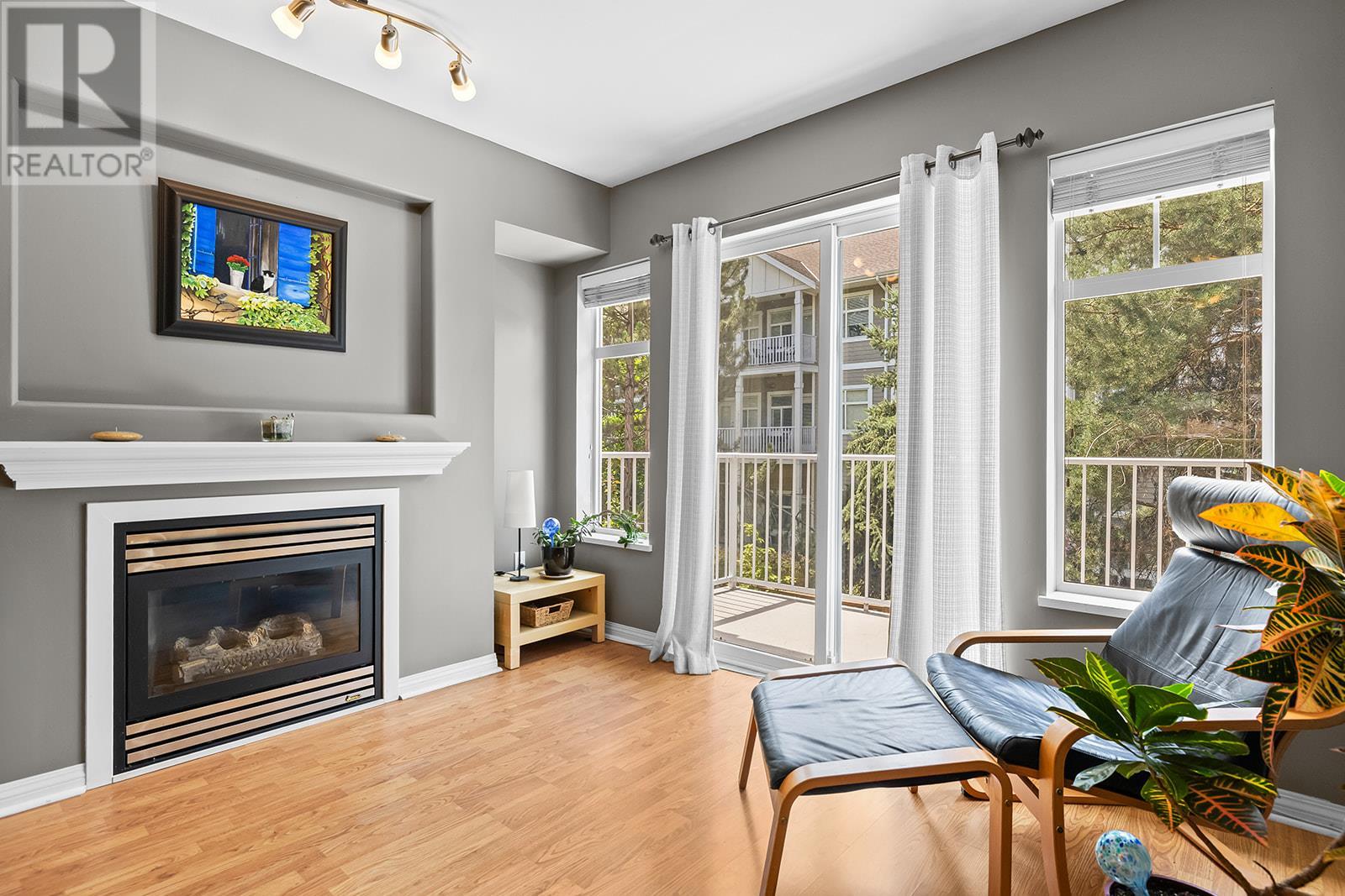 Photo 32 of 1853 Parkview Crescent Unit 4, Kelowna BC