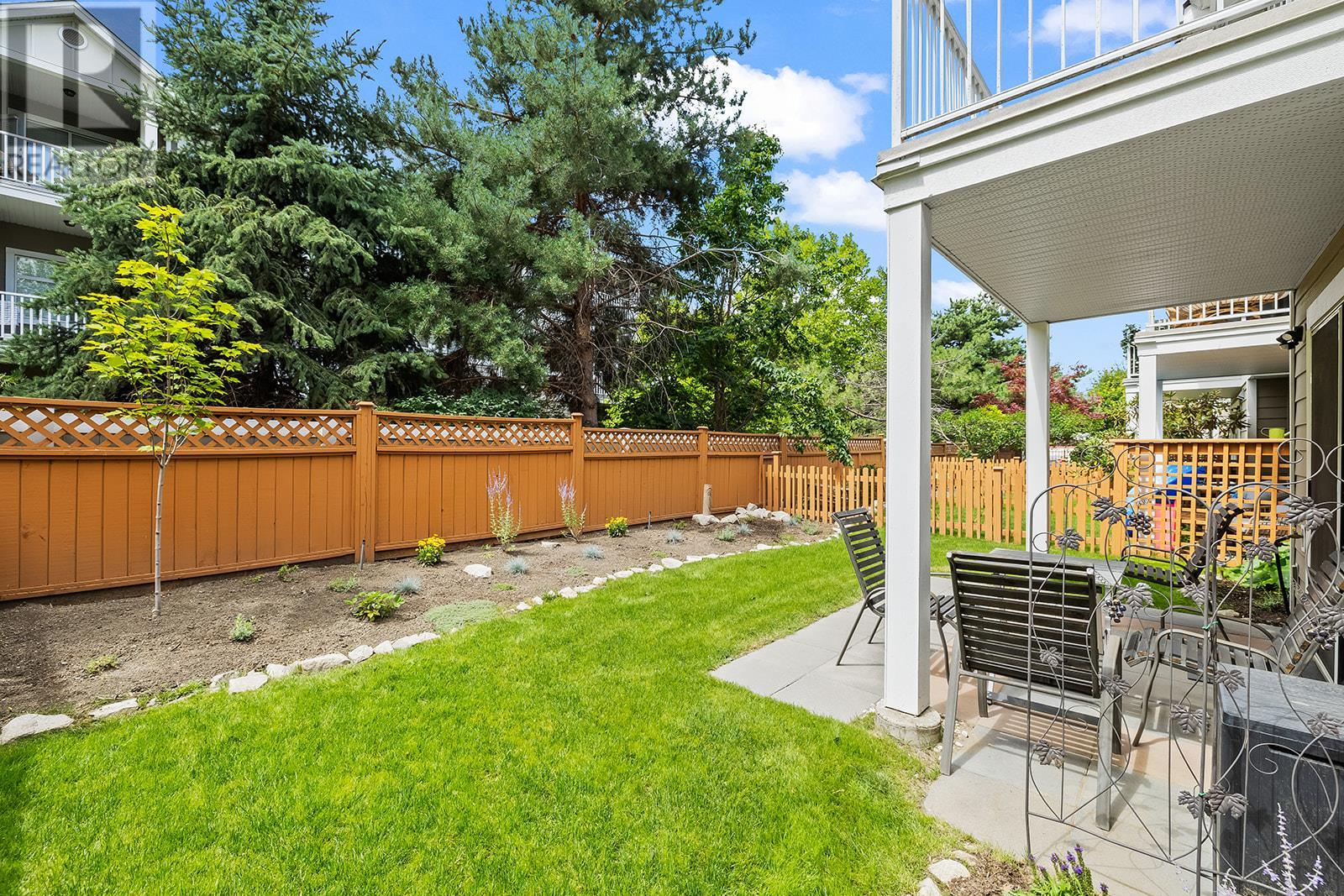 Photo 15 of 1853 Parkview Crescent Unit 4, Kelowna BC