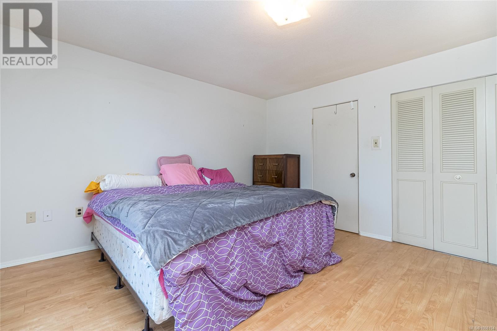 212 2040 White Birch Road, Sidney