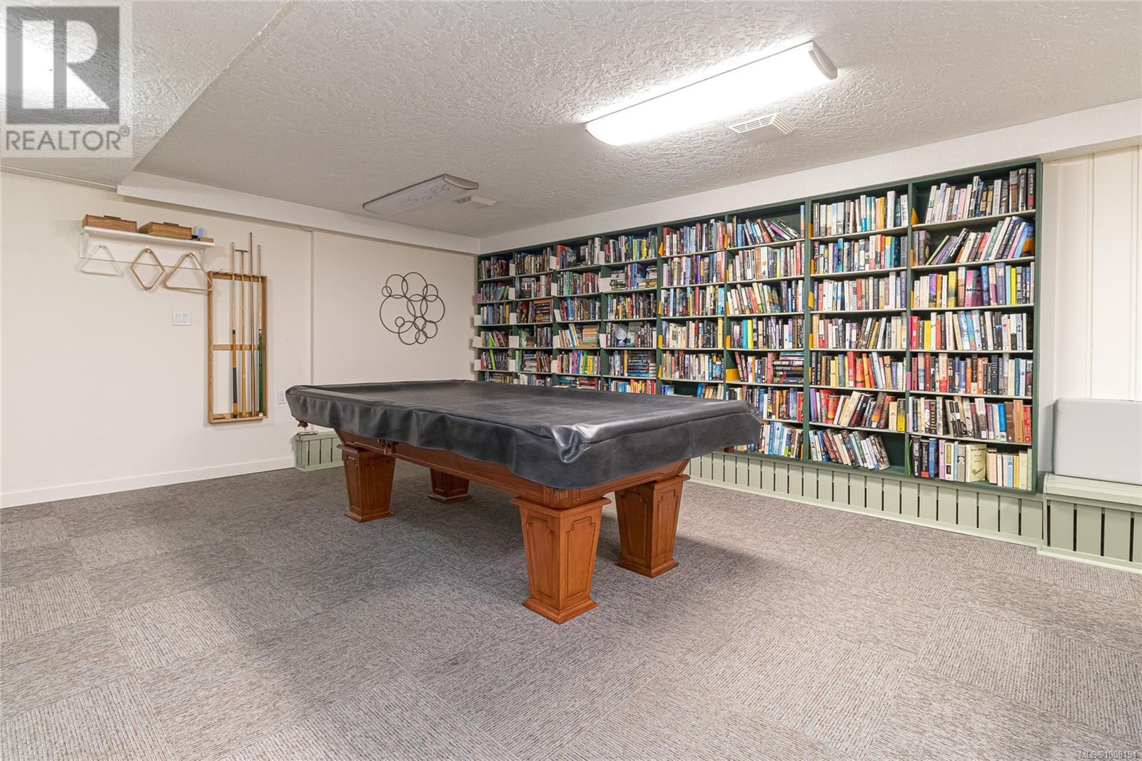 212 2040 White Birch Road, Sidney