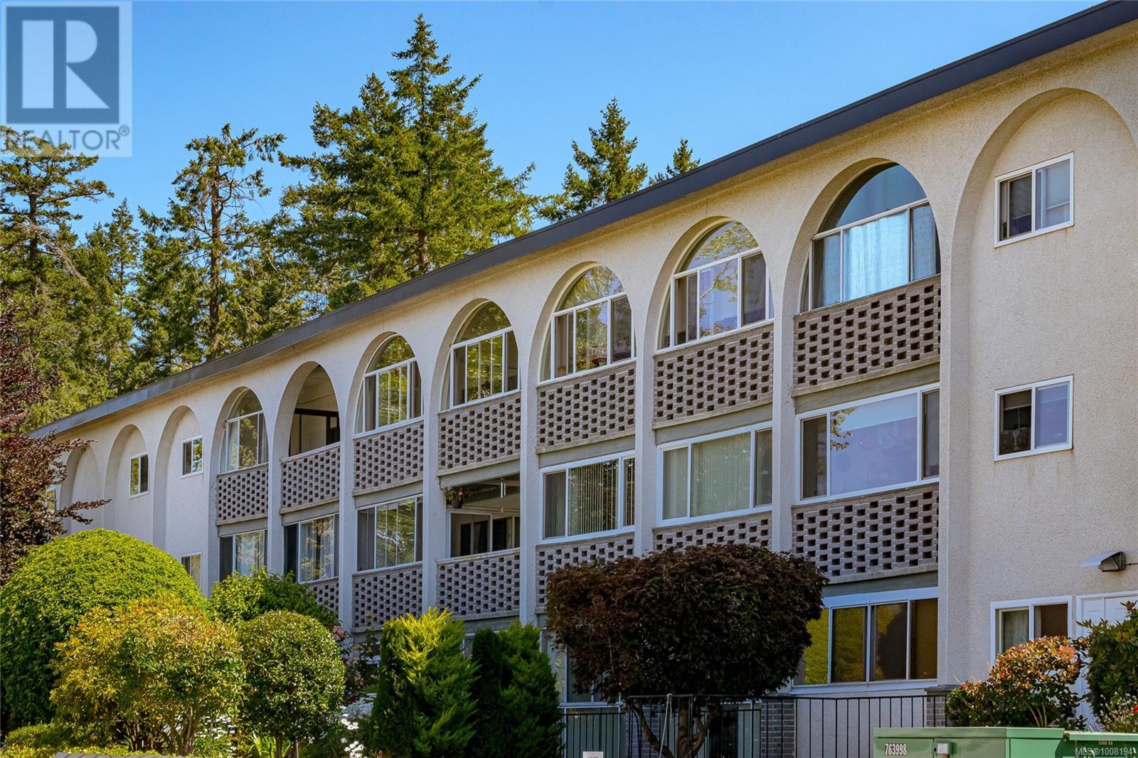 212 2040 White Birch Road, Sidney