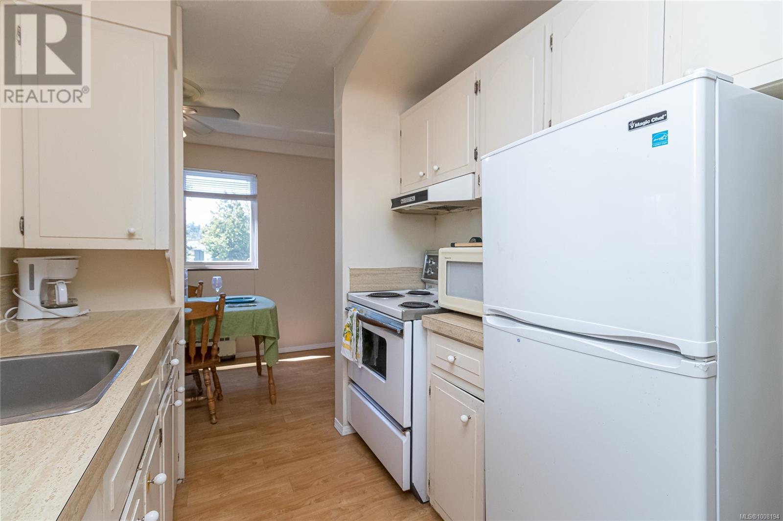 212 2040 White Birch Road, Sidney