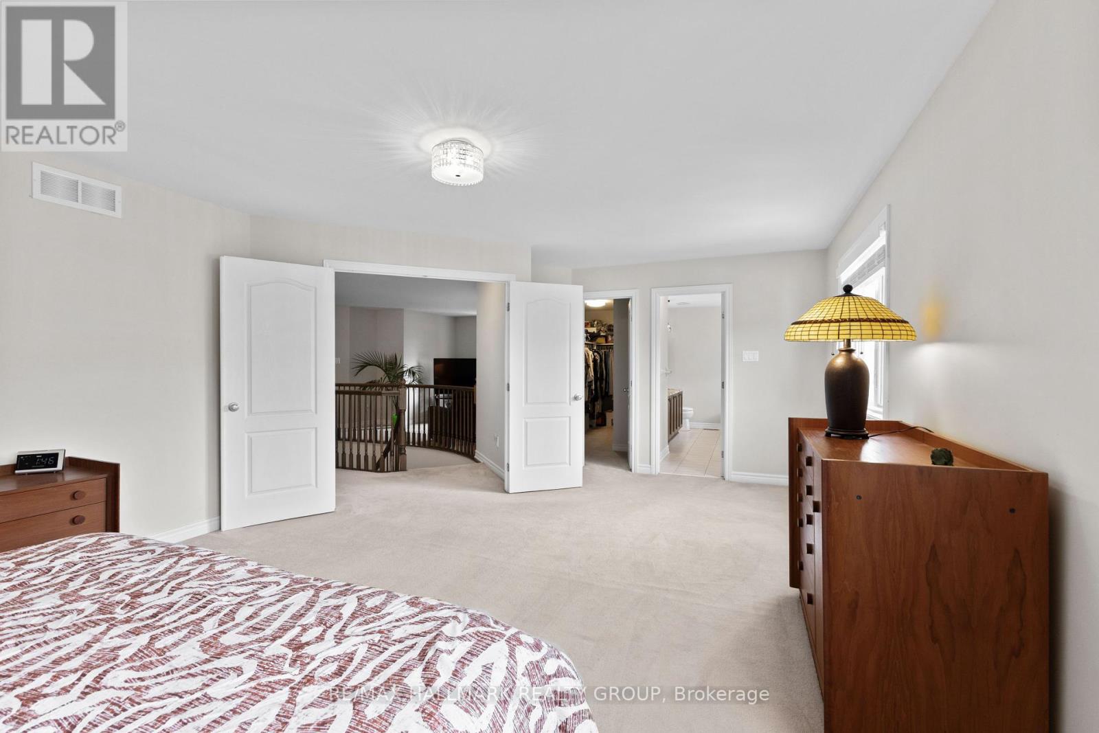 Photo 28 of 112 Gracewood Crescent, Ottawa ON