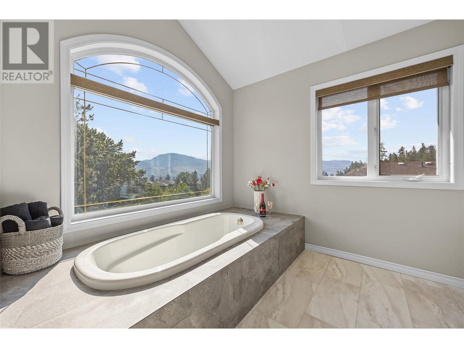 240 Heritage Boulevard, Okanagan Falls