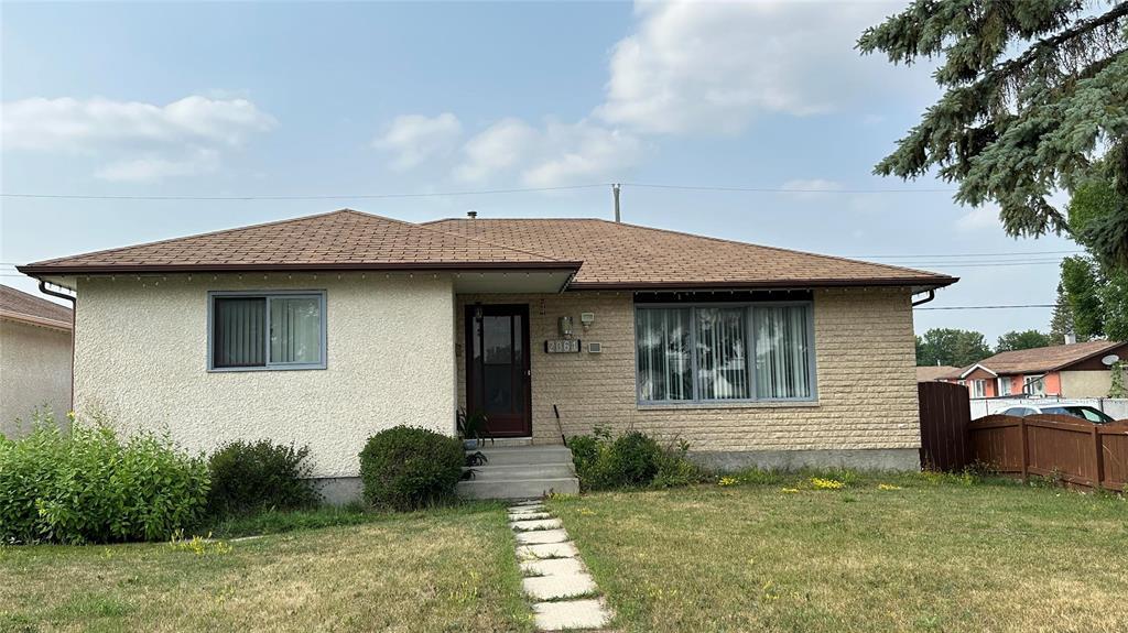 Photo 2 of 2061 Manitoba Avenue, Winnipeg MB