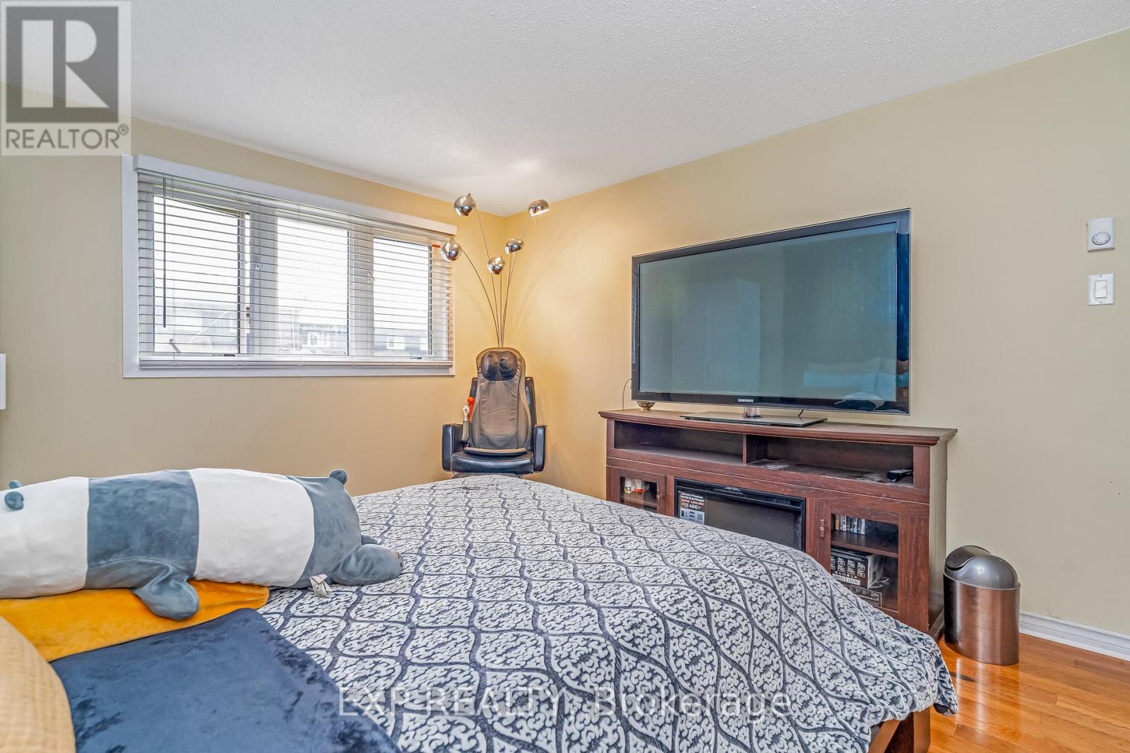 Photo 6 of 12 2610 Draper Avenue, Ottawa ON