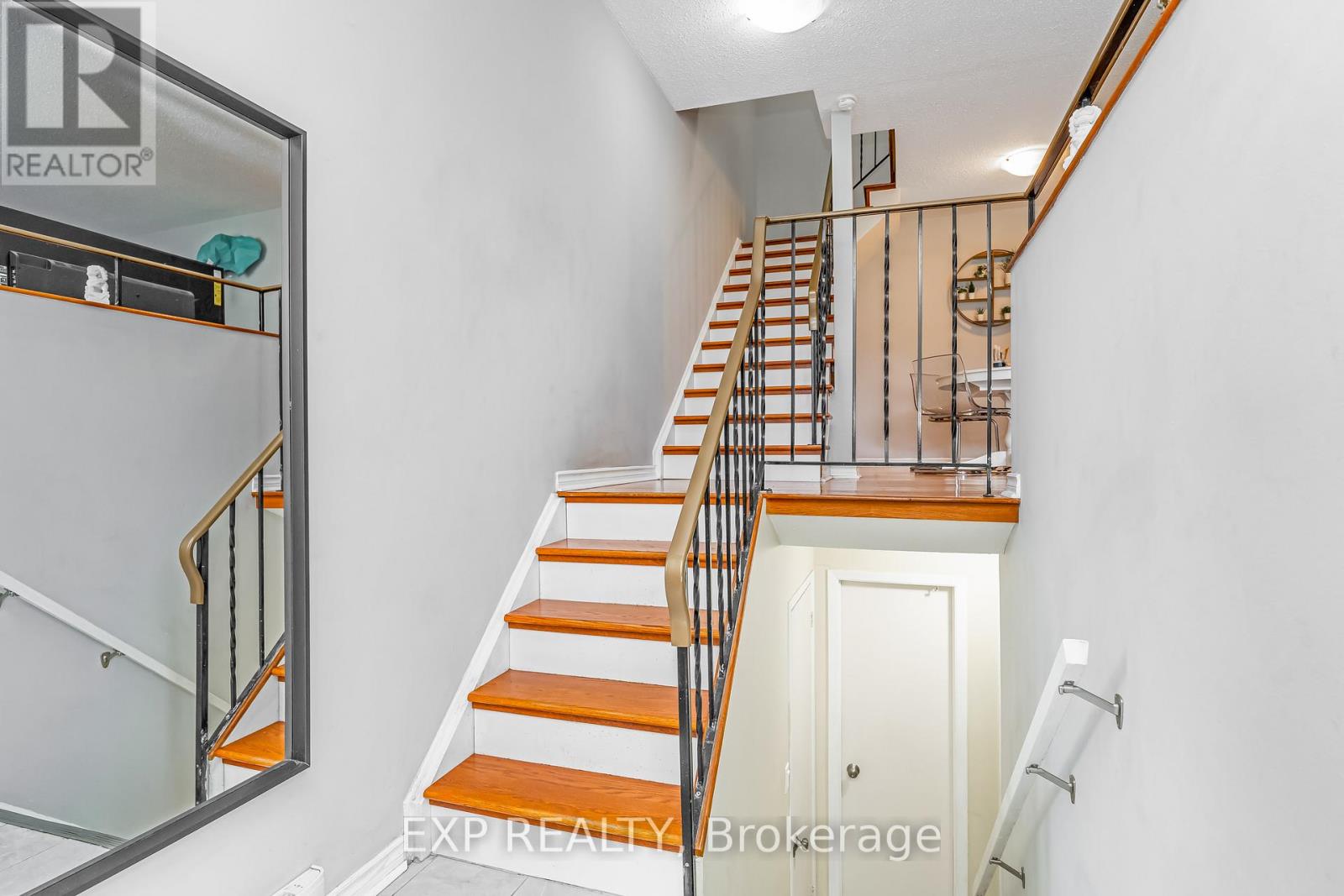 Photo 19 of 12 2610 Draper Avenue, Ottawa ON
