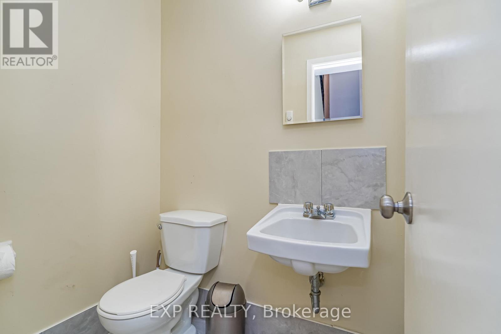 Photo 24 of 12 2610 Draper Avenue, Ottawa ON
