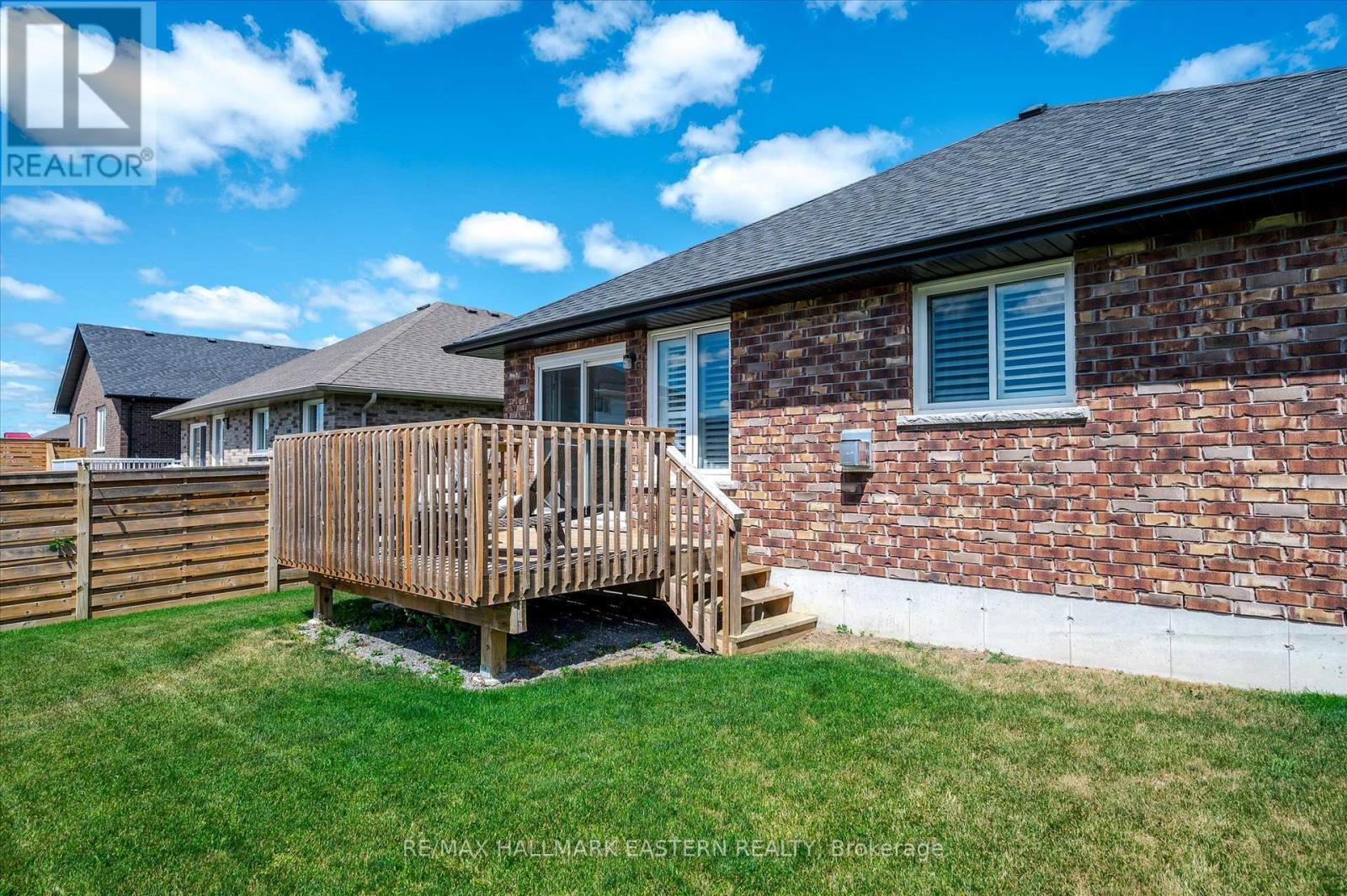 Photo 35 of 82 Darrell Drain Crescent, Asphodelnorwood ON
