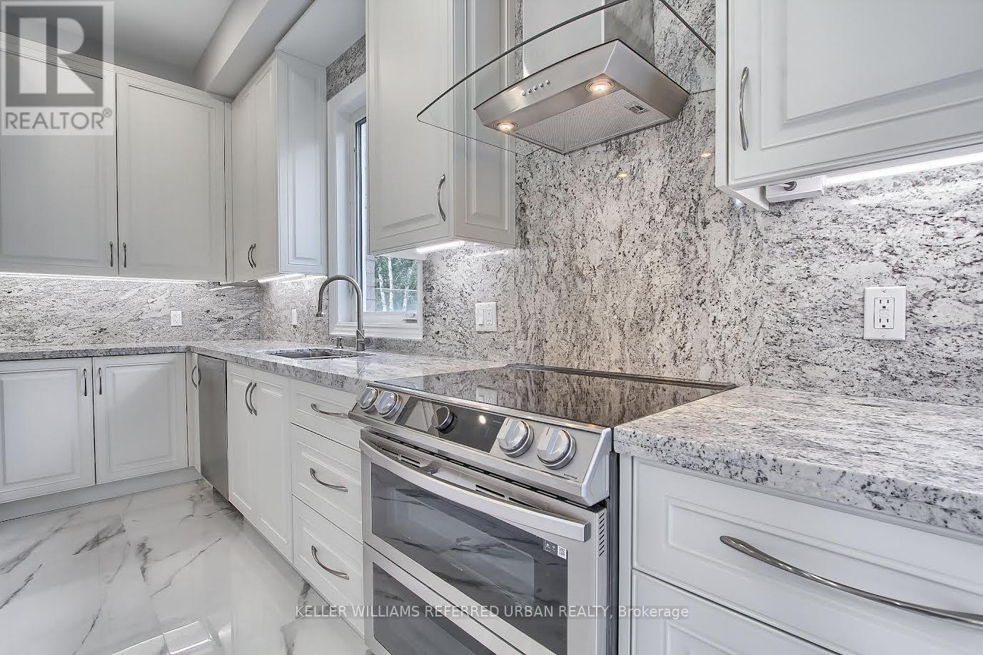 Photo 10 of 70 Brule Lakeway, Georgina ON