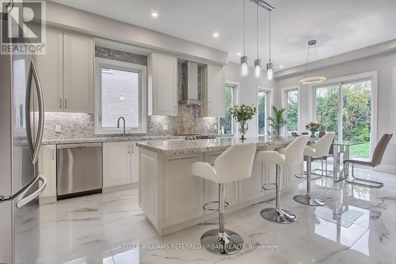 Photo 11 of 70 Brule Lakeway, Georgina ON
