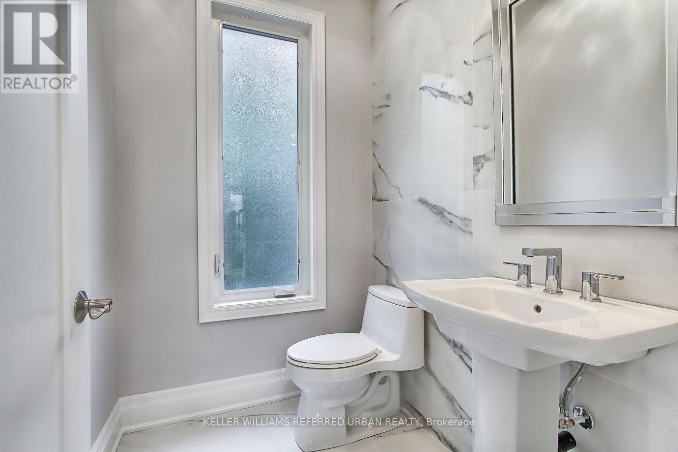 Photo 17 of 70 Brule Lakeway, Georgina ON