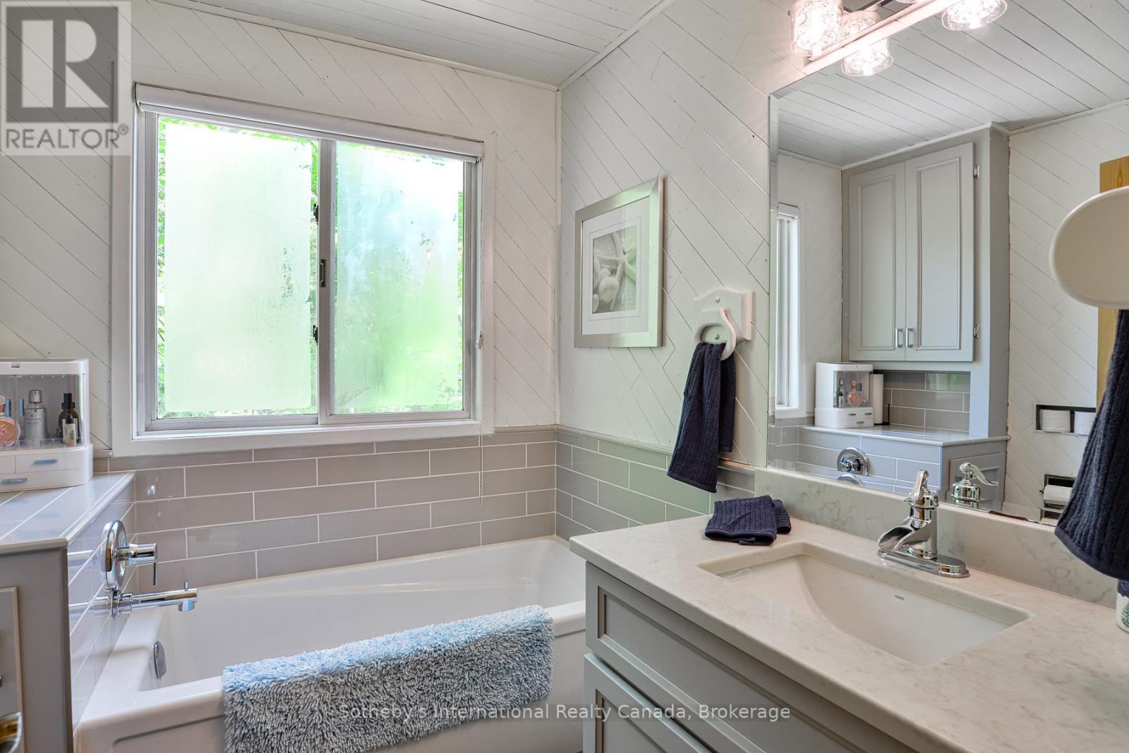 1062 BRADLEY ROAD - 25