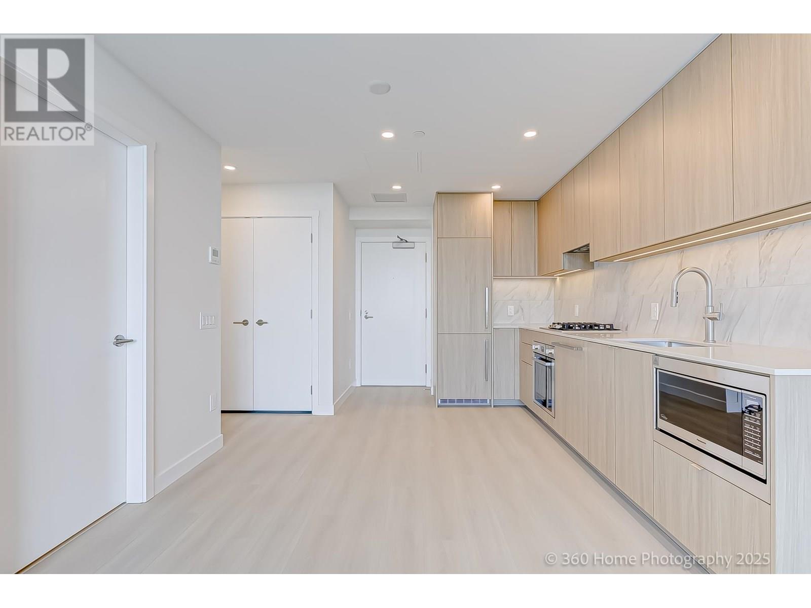 Photo 21 of 2304 626 Claremont Street, Coquitlam BC