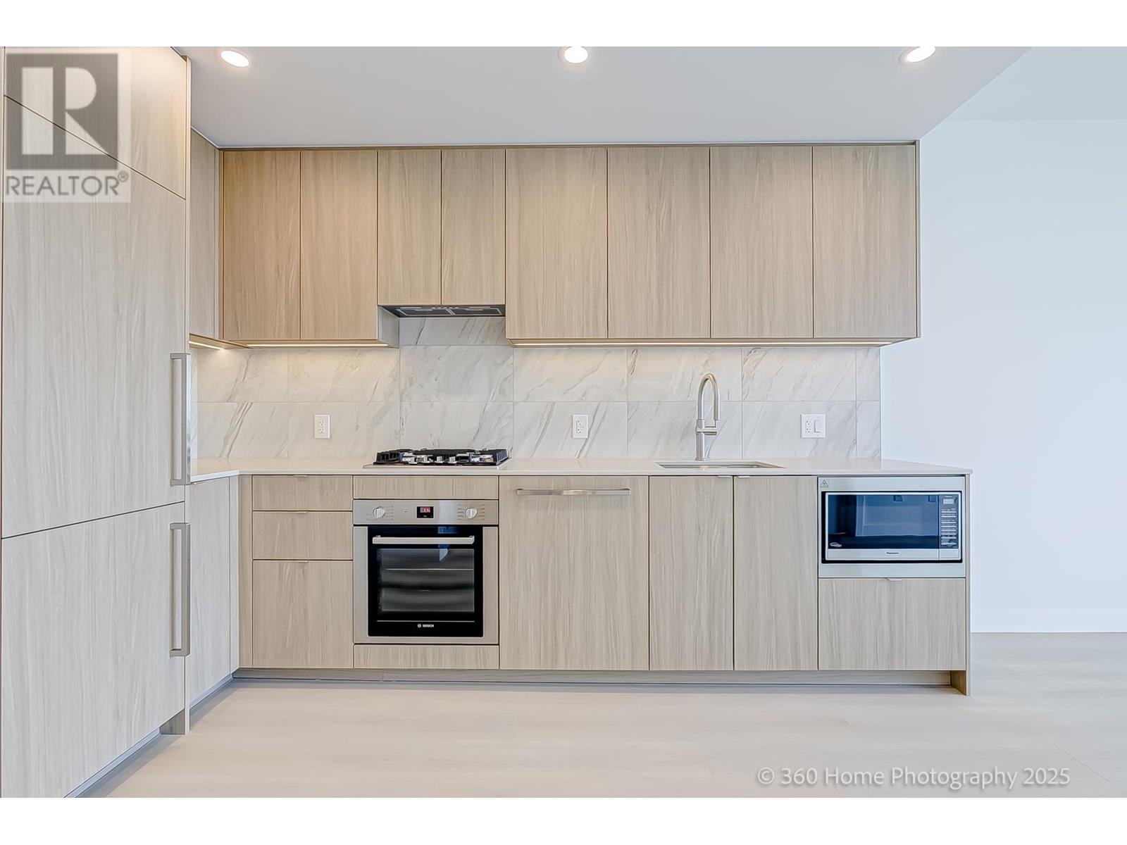 Photo 7 of 2304 626 Claremont Street, Coquitlam BC