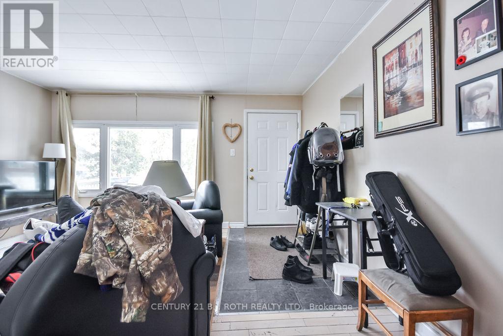 8 SUMMERSET PLACE - 21