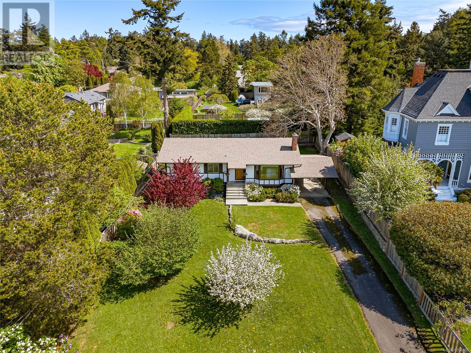 3928 CADBORO BAY RD - Image 1